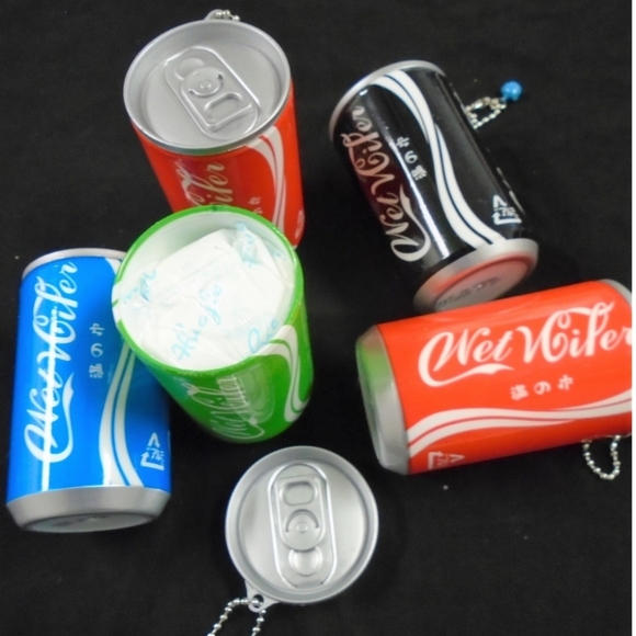 3/$25♥️ Mini Coca- Cola Soda Cans  Sanitizing Disposable Wet Wipes New - Picture 2 of 4